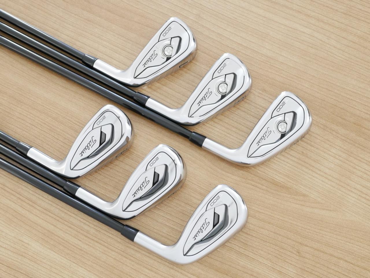 Iron set : Titleist : ชุดเหล็ก Titleist T200 (รุ่นปี 2020) มีเหล็ก 5-Pw (6 ชิ้น) ก้านกราไฟต์ Mitsubishi KUROKAGE 60i Flex R