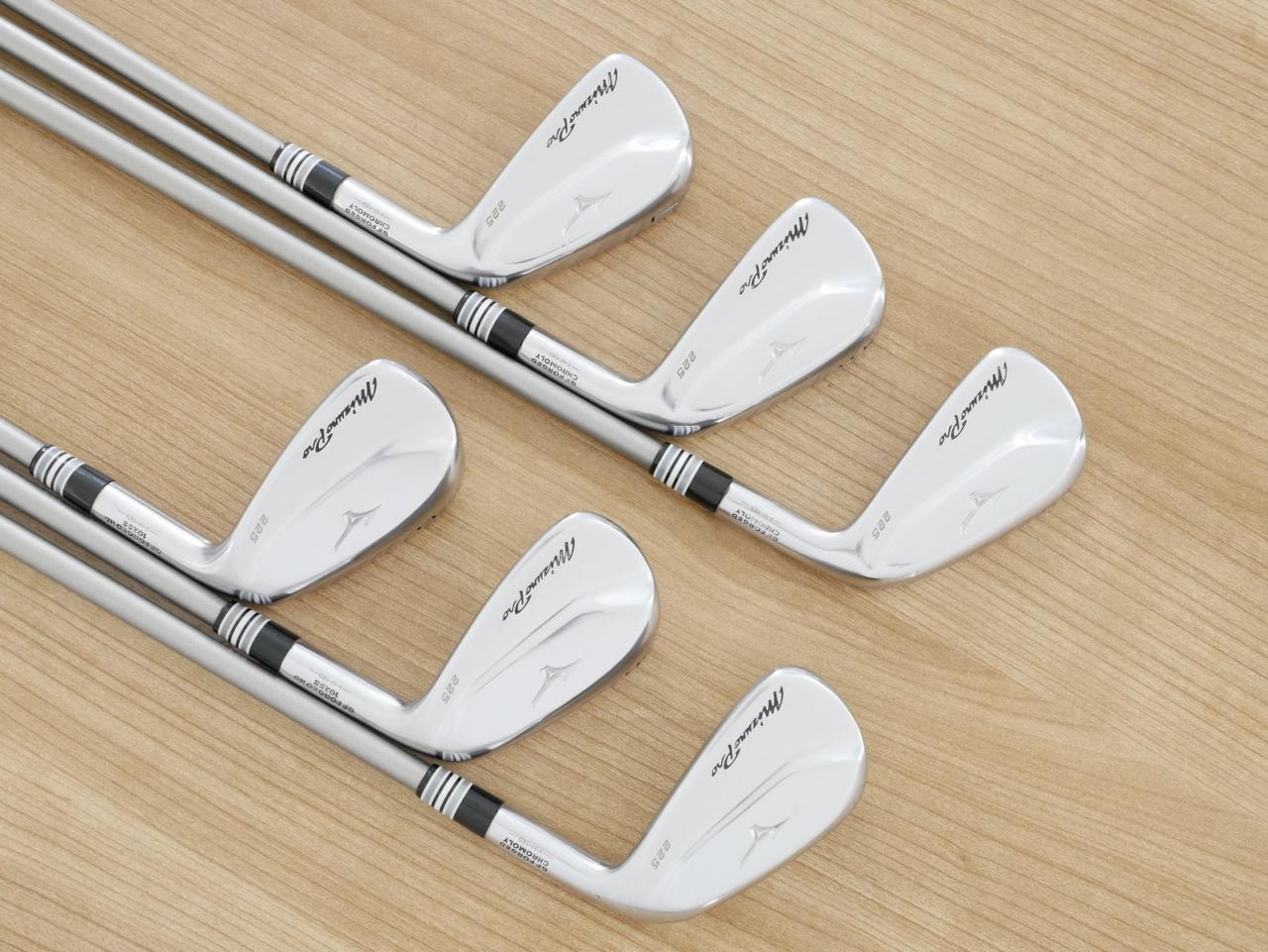 Iron set : Mizuno : ชุดเหล็ก Mizuno Pro 225 Forged (ปี 2023 นุ่ม แน่น ระยะดี) มีเหล็ก 5-Pw (6 ชิ้น) ก้านกราไฟต์ Aldila Superlite HM-30 Flex R
