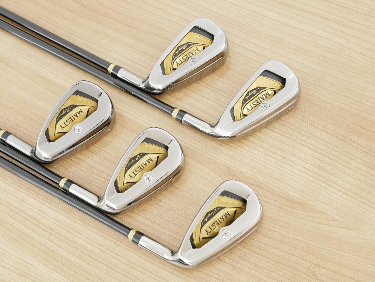 Iron set : Maruman : ชุดเหล็ก Maruman Majesty Royale (รุ่นท๊อปสุด ปี 2021 ของใหม่ 8 หมื่นบาท) มีเหล็ก 7-10,Pw (5 ชิ้น เบอร์ 6 ตีระยะเท่าเบอร์ 5 ของรุ่นอื่น) ก้านกราไฟต์ Flex R2