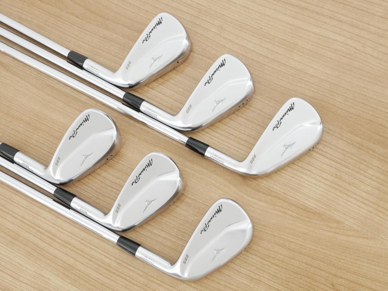 Iron set : Mizuno : ชุดเหล็ก Mizuno Pro 225 Forged (ปี 2023 นุ่ม แน่น ระยะดี) มีเหล็ก 5-Pw (6 ชิ้น) ก้านเหล็ก NS Pro 950 NEO Flex R