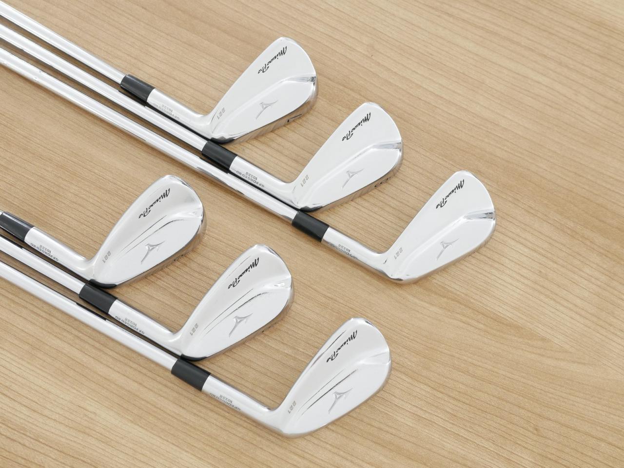 Iron set : Mizuno : ชุดเหล็ก Mizuno Pro 221 Forged (ปี 2023 นุ่ม แน่น คมมากๆๆ) มีเหล็ก 5-Pw (6 ชิ้น) ก้านเหล็ก NS Pro Modus 105 Flex S