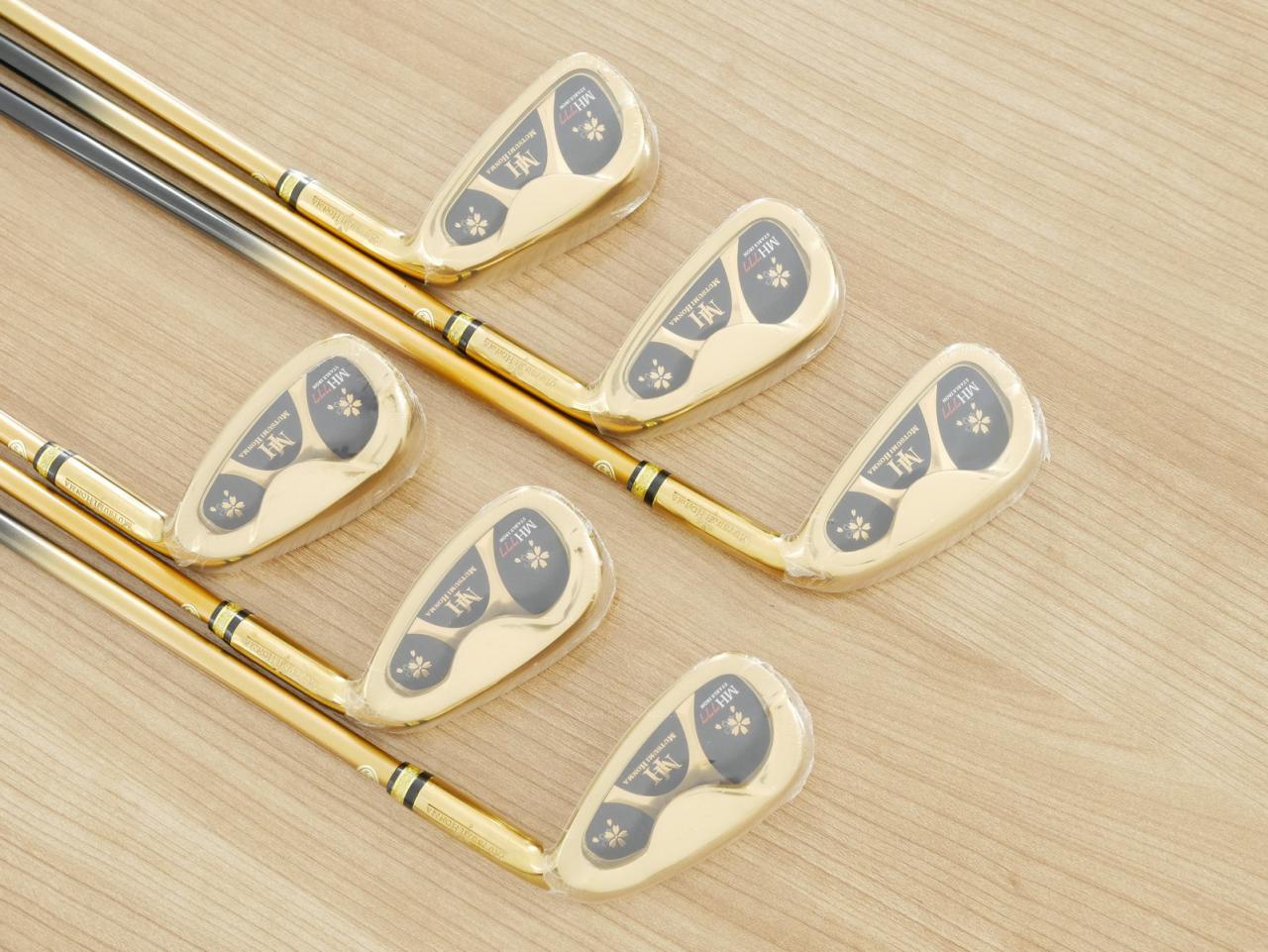 Iron set : Other Brand : **ของใหม่ ยังไม่แกะพลาสติก** ชุดเหล็ก Mutsumi Honma MH777 One Length (ใบใหญ่ ตีง่าย ไกล) มีเหล็ก 5-Pw (6 ชิ้น) ก้านกราไฟต์ Flex R