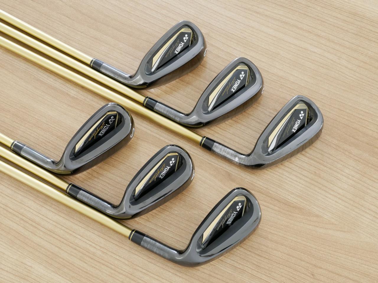 Iron set : Yonex : ชุดเหล็ก Yonex Royal E-Zone (ปี 2022 หน้าเด้งสุดๆ ตีไกลสุดๆ) มีเหล็ก 7-Pw,Aw,Sw (6 ชิ้น เหล็ก 7 ระยะเท่าเบอร์ 6 รุ่นอื่น) ก้านกราไฟต์ Flex SR