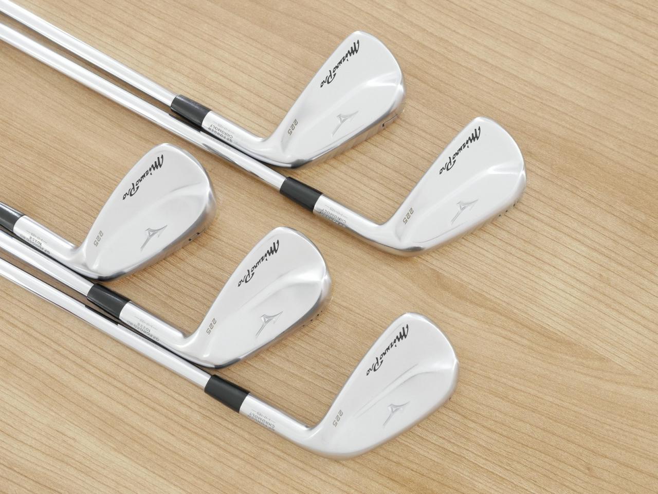 Iron set : Mizuno : ชุดเหล็ก Mizuno Pro 225 Forged (ปี 2023 นุ่ม แน่น ระยะดี) มีเหล็ก 6-Pw (5 ชิ้น) ก้านเหล็ก Dynamic Gold 95 R300
