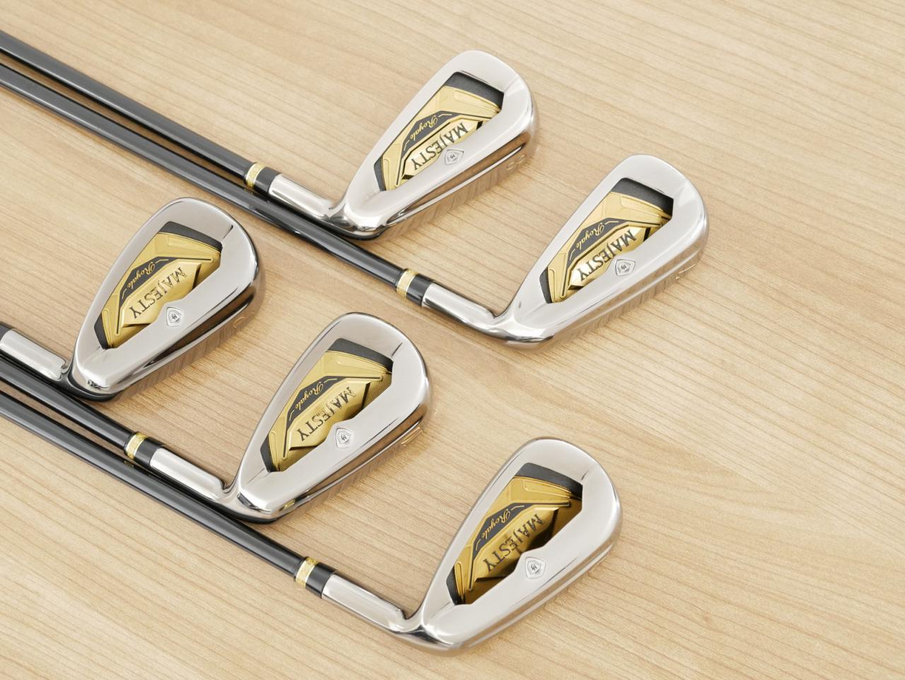 Iron set : Maruman : ชุดเหล็ก Maruman Majesty Royale (รุ่นท๊อปสุด ปี 2021 ของใหม่ 8 หมื่นบาท) มีเหล็ก 7-10,Pw (5 ชิ้น) ก้านกราไฟต์ Flex R