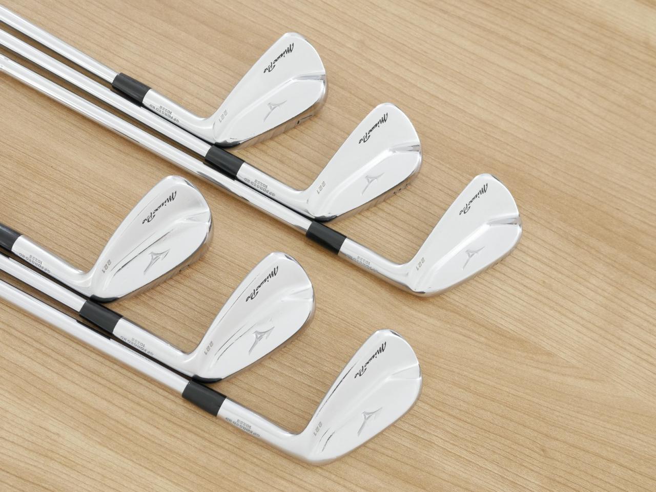 Iron set : Mizuno : ชุดเหล็ก Mizuno Pro 221 Forged (ปี 2023 นุ่ม แน่น คมมากๆๆ) มีเหล็ก 5-Pw (6 ชิ้น) ก้านเหล็ก Dynamic Gold S200