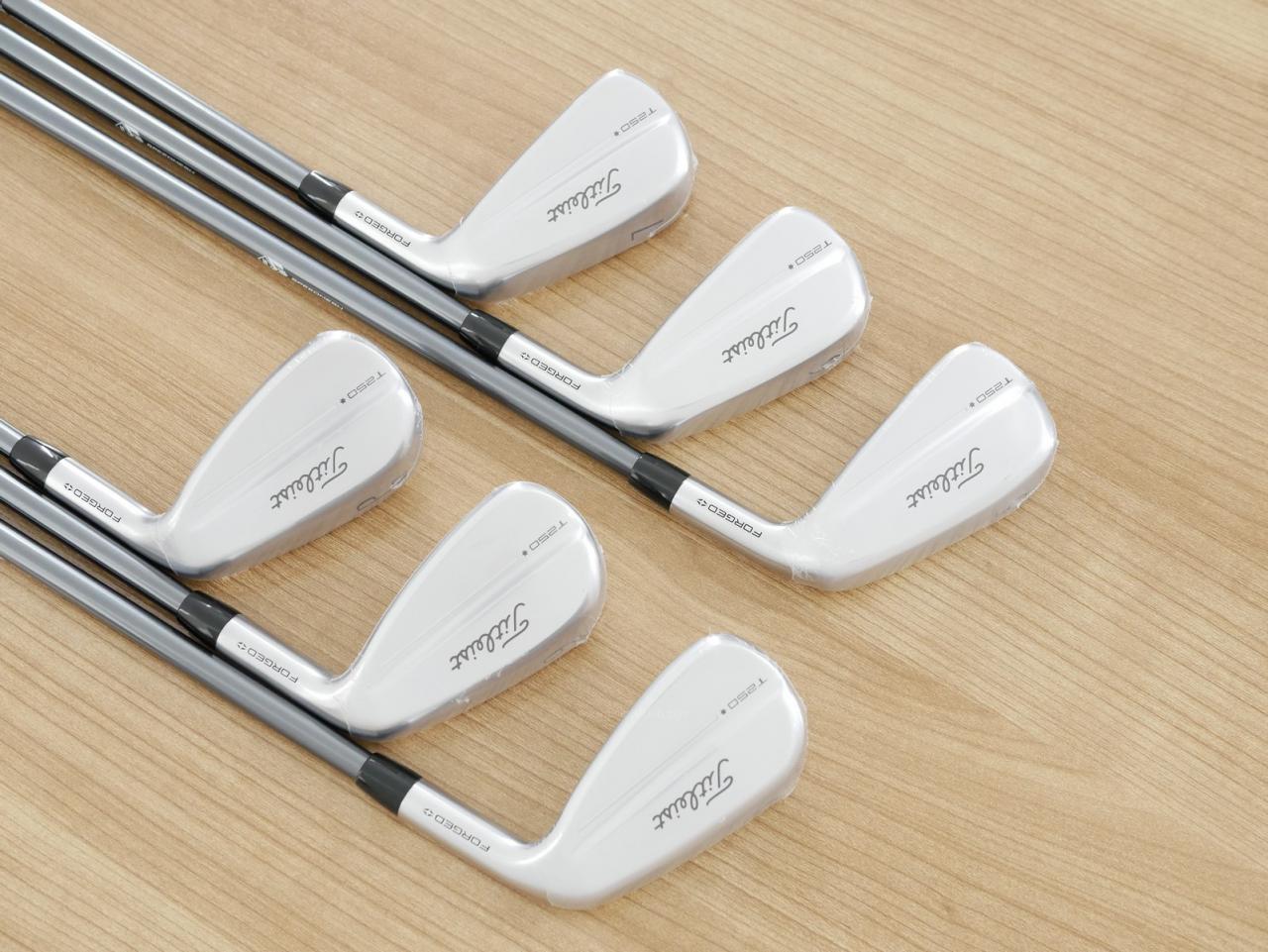 Iron set : Titleist : **ของใหม่ ยังไม่แกะพลาสติก** ชุดเหล็ก Titleist T250 Forged Launch Spec (รุ่นล่าสุด ออกปี 2025 Japan Spec) มีเหล็ก 5-Pw (6 ชิ้น) ก้านกราไฟต์ Mitsubishi MMT 65 Flex R
