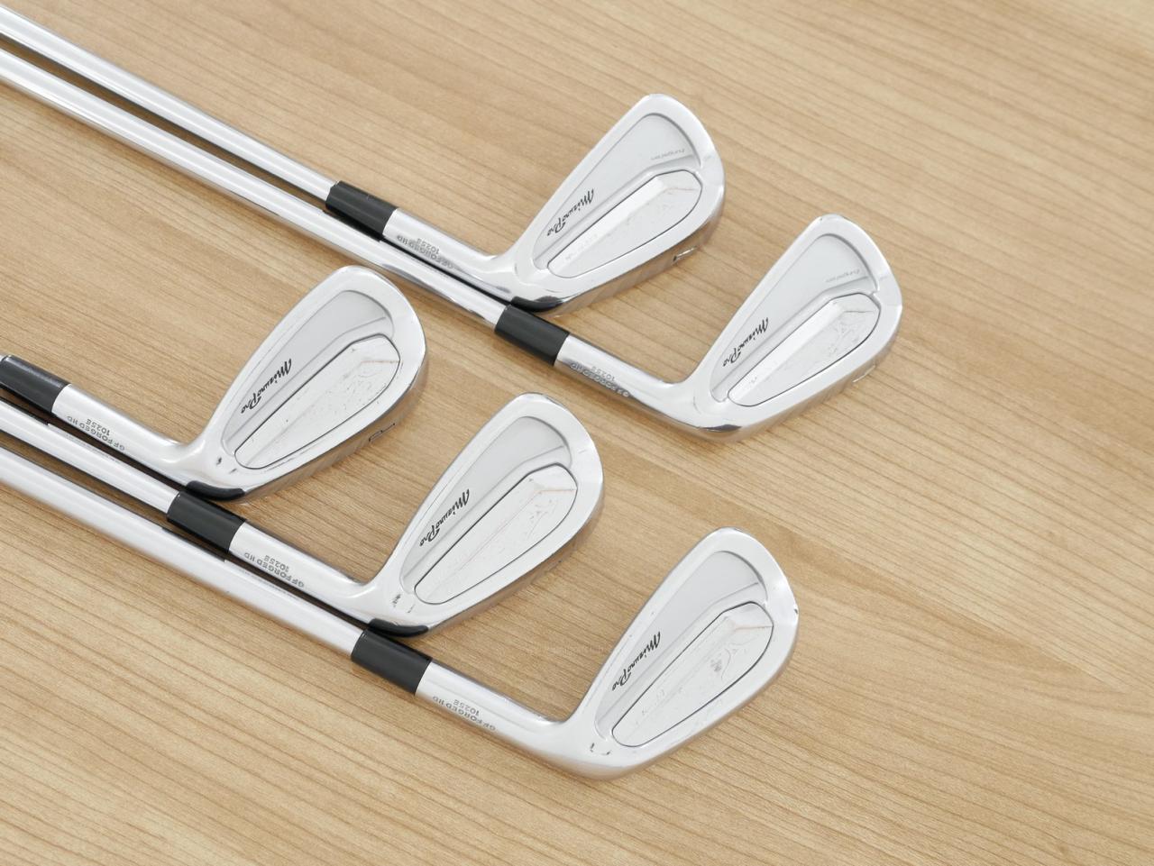 Iron set : Mizuno : ชุดเหล็ก Mizuno Pro 520 Forged (ปี 2021 นุ่มมาก) มีเหล็ก 6-Pw (5 ชิ้น) ก้านเหล็ก Dynamic Gold 105 S200