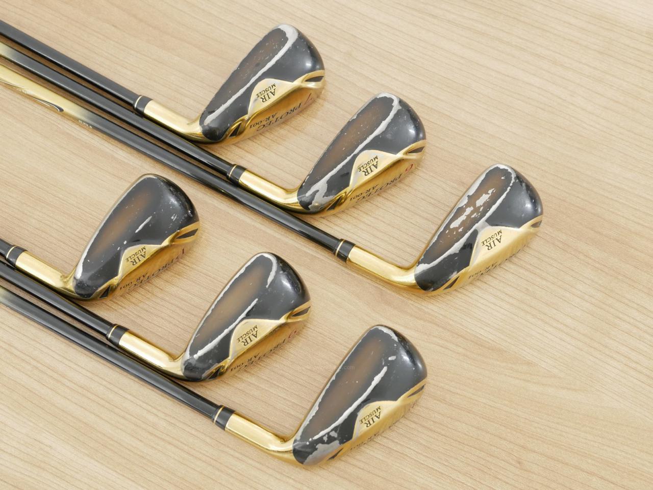 Iron set : Other Brand : ชุดเหล็กกระเทย Protec AR-001 (บริษัทเดียวกับ Superman) มีเหล็ก 5-Pw (6 ชิ้น) ก้านกราไฟต์ Flex R