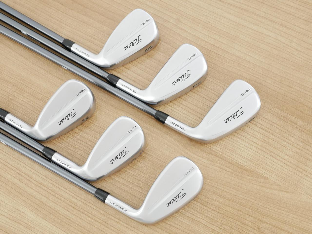 Iron set : Titleist : ชุดเหล็ก Titleist T250 Forged (รุ่นล่าสุด ออกปี 2025 Japan Spec) มีเหล็ก 6-Pw,48 (6 ชิ้น) ก้านกราไฟต์ Mitsubishi MMT 85 Flex R