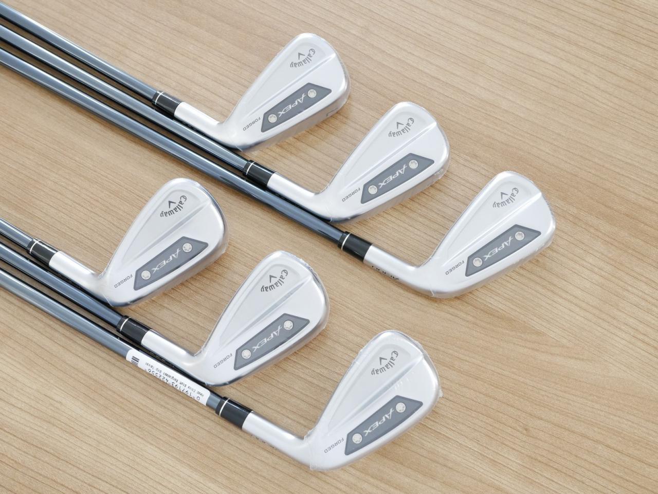 Iron set : Callaway : **ของใหม่ ยังไม่แกะพลาสติก** ชุดเหล็ก Callaway APEX Ai300 Forged (รุ่นล่าสุด ออกปี 2024) มีเหล็ก 5-Pw (6 ชิ้น) ก้านกราไฟต์ UST Mamiya RECOIL DART 6 Flex R