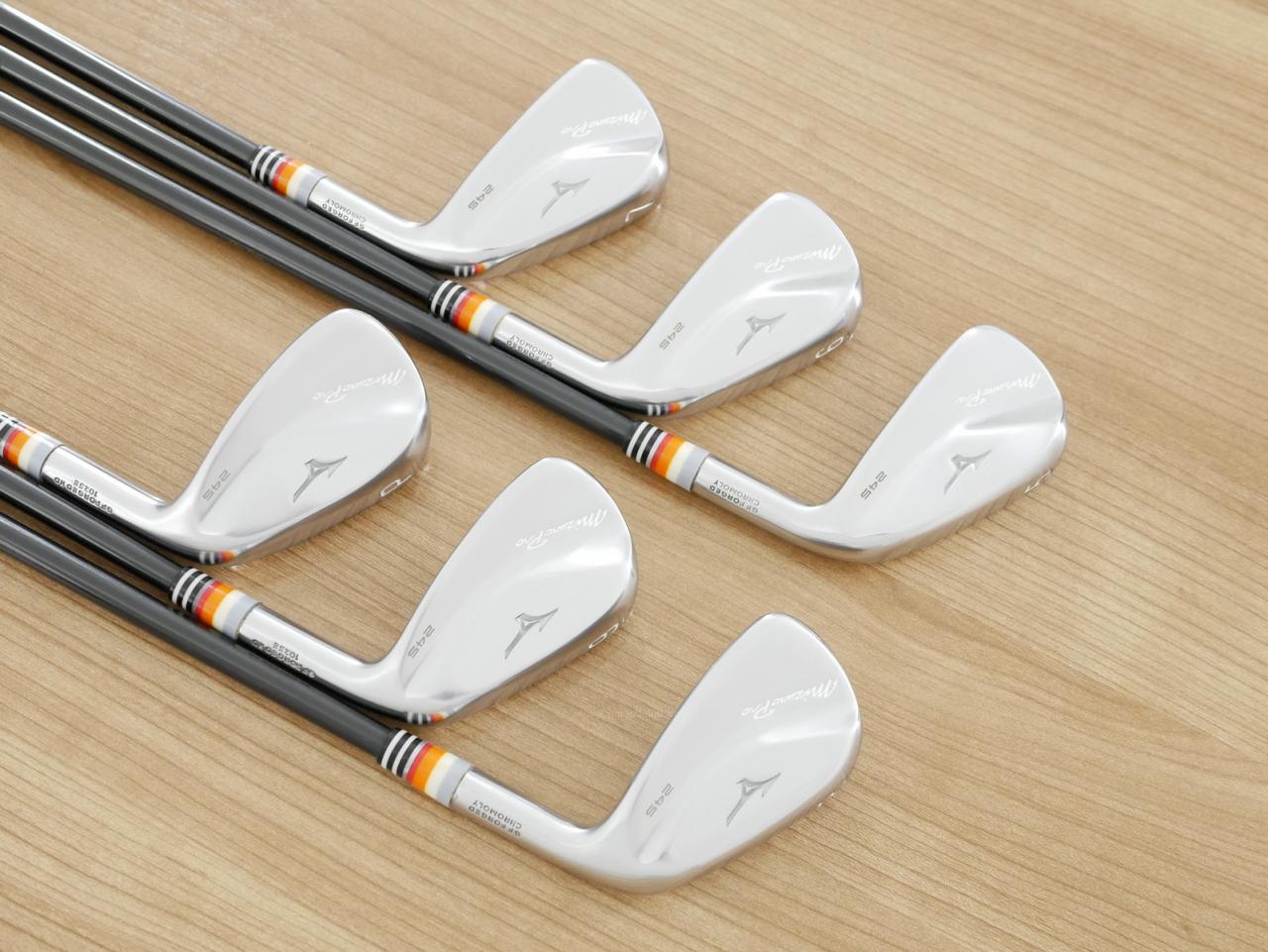 Iron set : Mizuno : ชุดเหล็ก Mizuno Pro 245 Forged (ปี 2024 นุ่ม แน่น ระยะดี) มีเหล็ก 5-Pw (6 ชิ้น) ก้านกราไฟต์ UST Mamiya ATTAS FF 95 Flex S