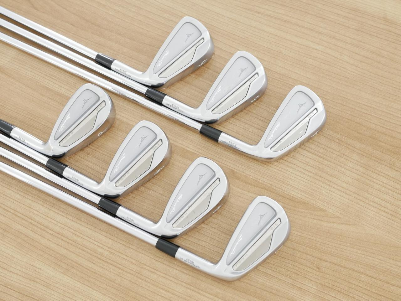 Iron set : Mizuno : ชุดเหล็ก Mizuno Pro 518 Forged (รุ่นปี 2019 นุ่มมาก) มีเหล็ก 4-Pw (7 ชิ้น) ก้านเหล็ก Dynamic Gold 95 R300