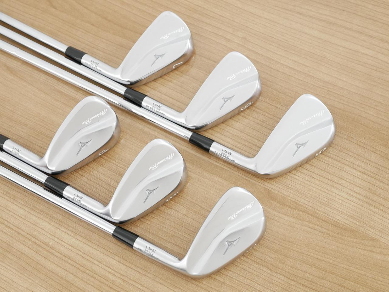 Iron set : Mizuno : ชุดเหล็ก Mizuno Pro 241 Forged (ปี 2024 นุ่ม แน่น ระยะดี) มีเหล็ก 5-Pw (6 ชิ้น) ก้านเหล็ก Dynamic Gold S200