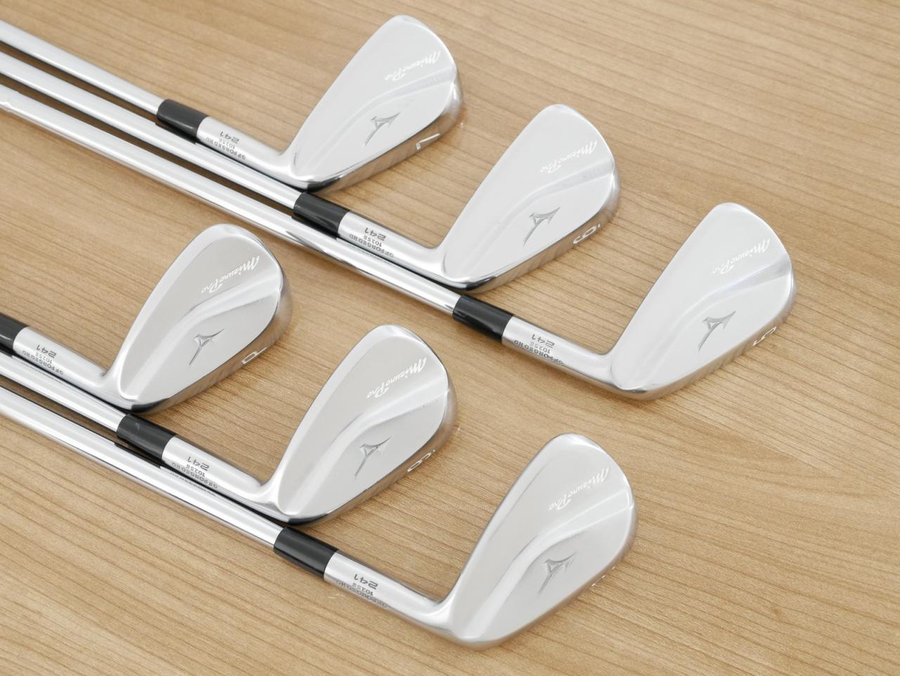 Iron set : Mizuno : ชุดเหล็ก Mizuno Pro 241 Forged (ปี 2024 นุ่ม แน่น ระยะดี) มีเหล็ก 5-Pw (6 ชิ้น) ก้านเหล็ก Dynamic Gold 105 S200