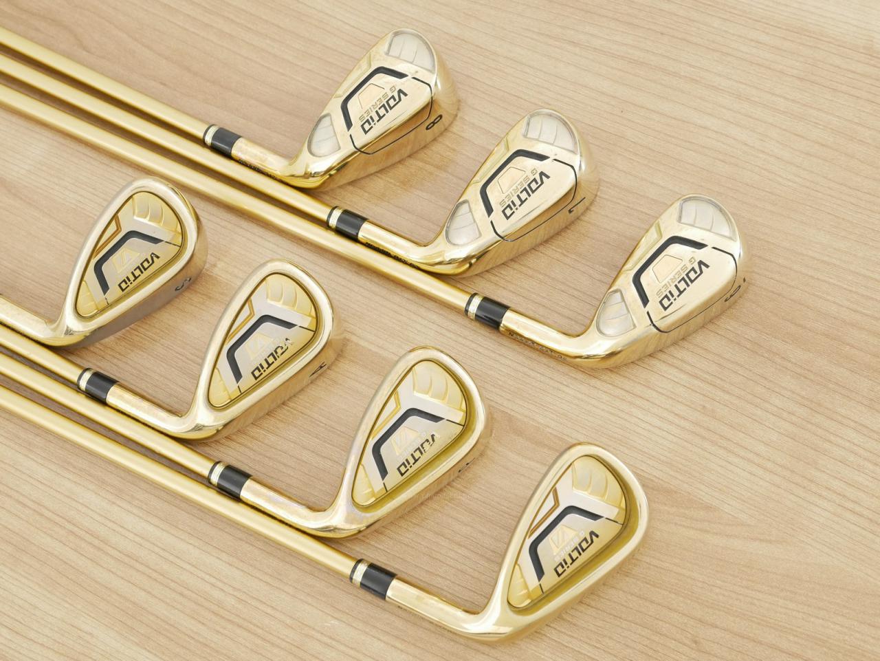 Iron set : Katana : ชุดเหล็ก Katana Voltio IV G Series I Gold (ออกปี 2016) มีเหล็ก 6-Pw,Aw,Sw (ครบเซ็ต 7 ชิ้น เหล็กยาวเป็นกระเทย) ก้านกราไฟต์ Tour AD 400 Flex R