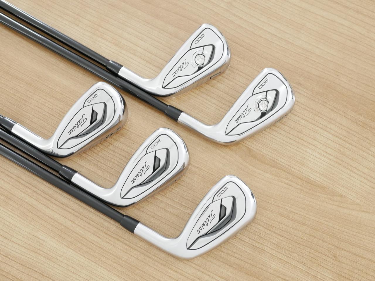 Iron set : Titleist : ชุดเหล็ก Titleist T200 (รุ่นปี 2020) มีเหล็ก 6-Pw (5 ชิ้น) ก้านกราไฟต์ Mitsubishi KUROKAGE 60i Flex R