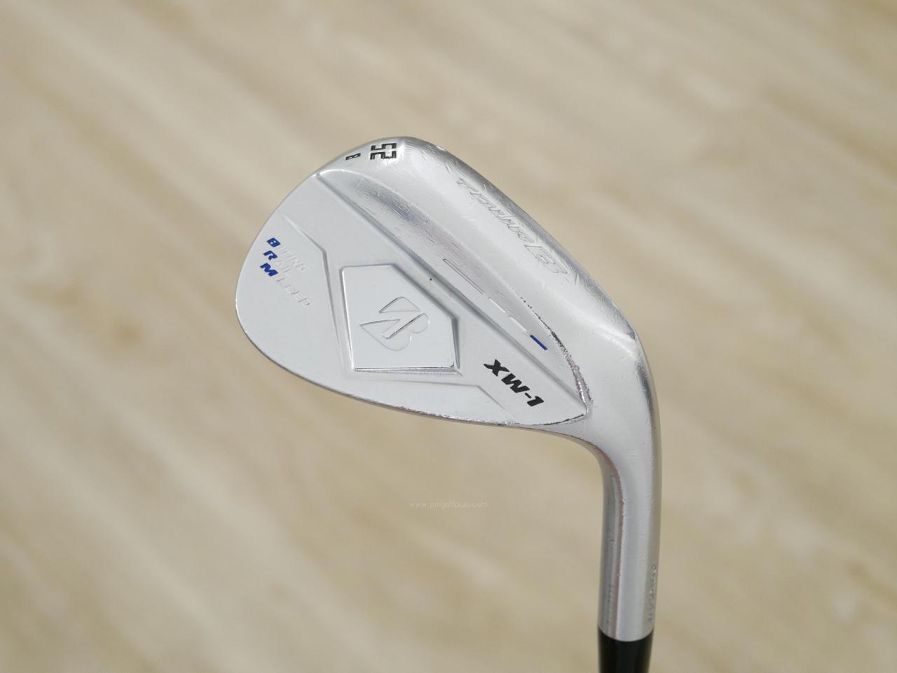 Wedge : Other : Wedge Bridgestone Tour B XW-1 Forged Loft 52 ก้านเหล็ก NS Pro Modus Flex 