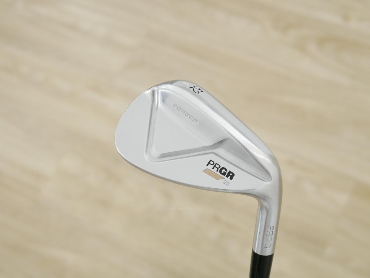 Wedge : Other : Wedge PRGR 05 Forged (ปี 2023) Loft 52 ก้านกราไฟต์ Fujikura MCI Flex R