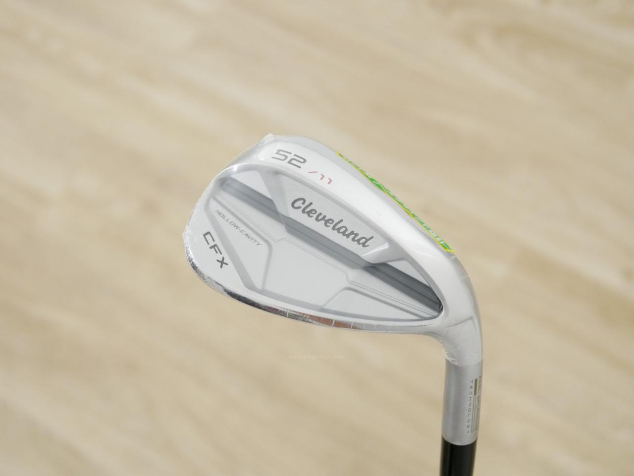 Wedge : Cleveland : **ของใหม่ ยังไม่แกะพลาสติก**Wedge Cleveland CFX (รุ่นปี 2022 ตีง่ายมาก) Loft 52 ก้านกราไฟต์ Mitsubishi Diamana 60 Wedge Flex 