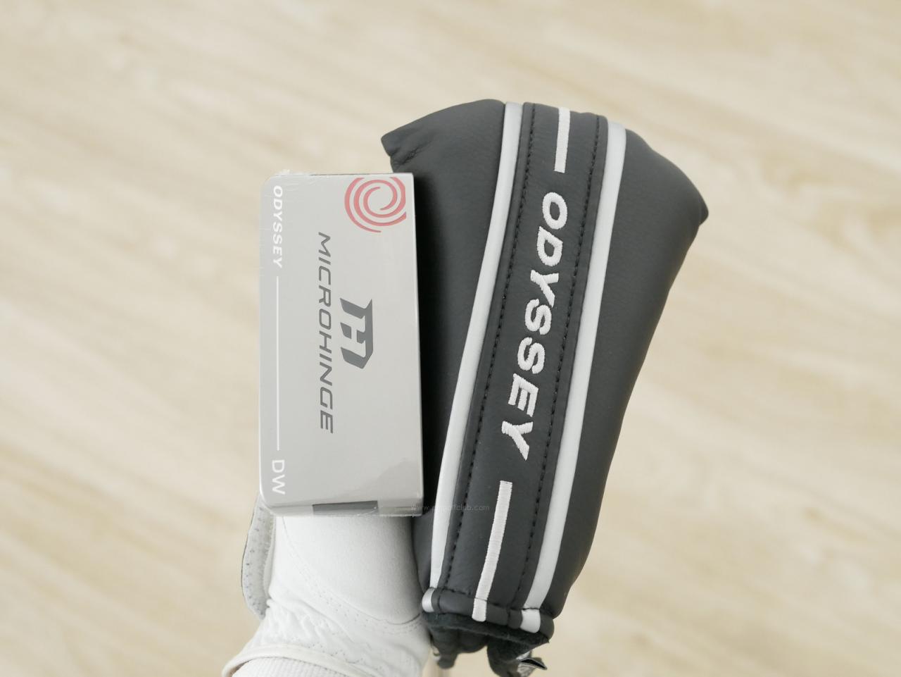 Putter : All : **ของใหม่ ยังไม่แกะพลาสติก** พัตเตอร์ Odyssey Microhinge DW (รุ่นล่าสุด ปี 2025) ยาว 32 นิ้ว