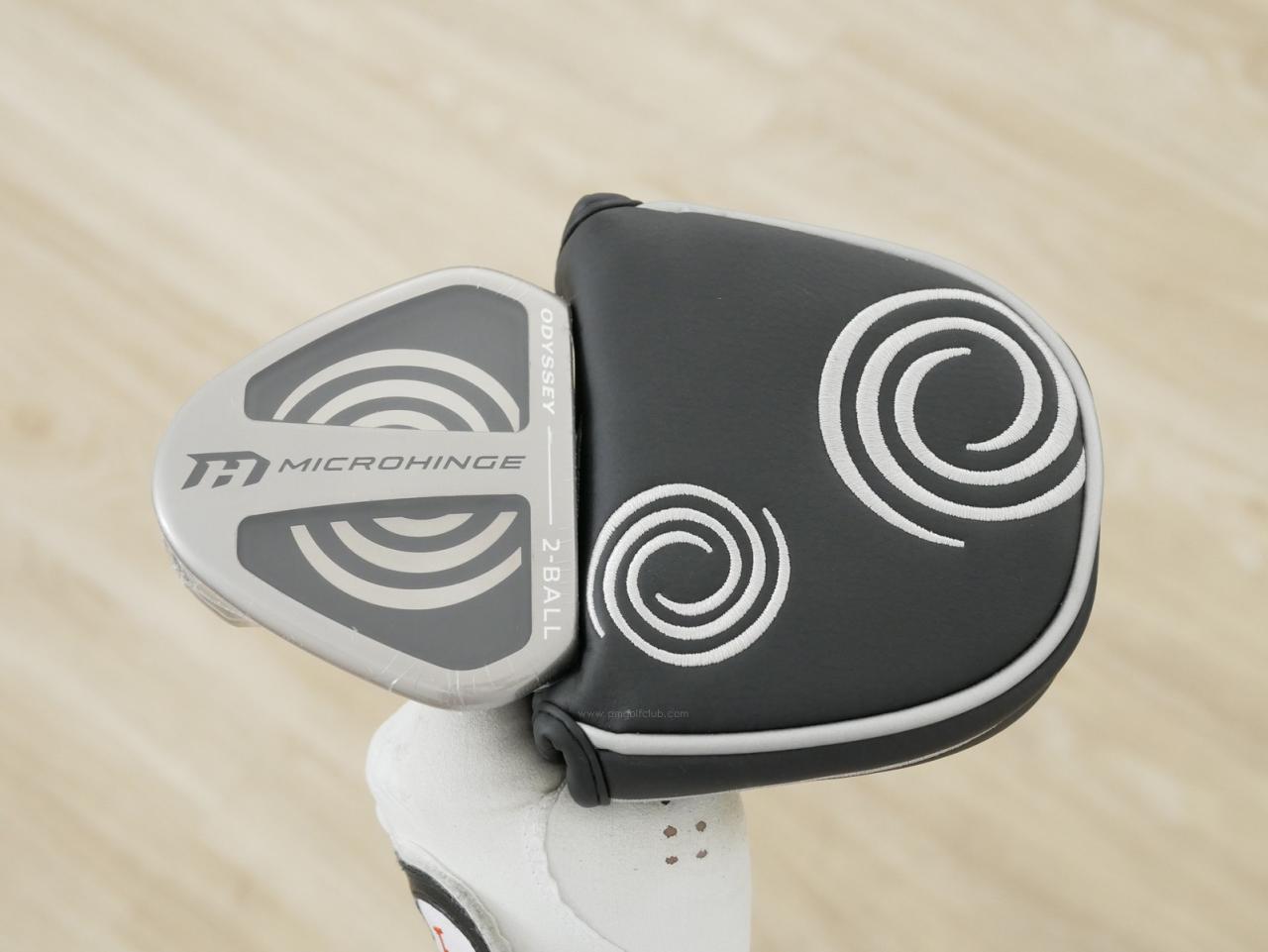 Putter : All : **ของใหม่ ยังไม่แกะพลาสติก** พัตเตอร์ Odyssey Microhinge 2-Ball V-Line (รุ่นล่าสุด ปี 2025) ยาว 34 นิ้ว