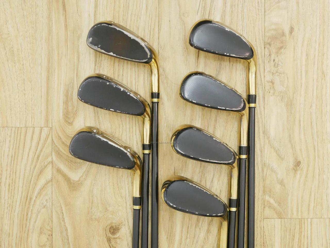 MADE IN THAILAND 木彫りゴルフプレイヤー彫刻3体セット タイの名入れ