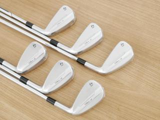 Iron set : Taylormade :  **ของใหม่ ยังไม่แกะพลาสติก** ชุดเหล็ก Taylormade P790 (ตัวท้อปสุด ล่าสุด ออกปี 2025 Japan Spec.) มีเหล็ก 5-Pw (6 ชิ้น) ก้านเหล็ก NS Pro 950 Neo Flex S