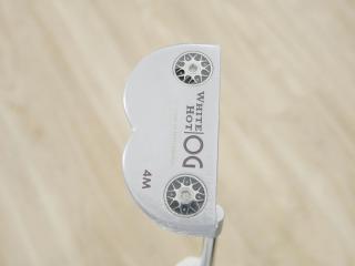 putter : **ของใหม่ ยังไม่แกะพลาสติก** พัตเตอร์ Odyssey White Hot OG 4M ก้าน Stroke LAB ยาว 33 นิ้ว