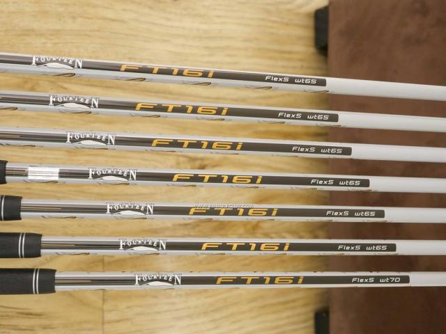 Iron set : Fourteen : ชุดเหล็ก Fourteen TC544 Forged (ปี 2018 นุ่มมากๆ) มีเหล็ก 5-Pw,Aw (7 ชิ้น) ก้านกราไฟต์ Flex S