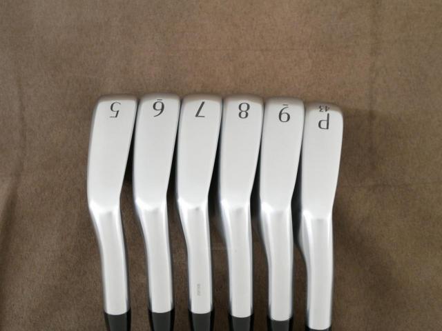 Iron set : Titleist : ชุดเหล็ก Titleist T250 Forged (รุ่นล่าสุด ออกปี 2025 Japan Spec) มีเหล็ก 5-Pw (6 ชิ้น) ก้านกราไฟต์ Mitsubishi MMT 85 Flex S