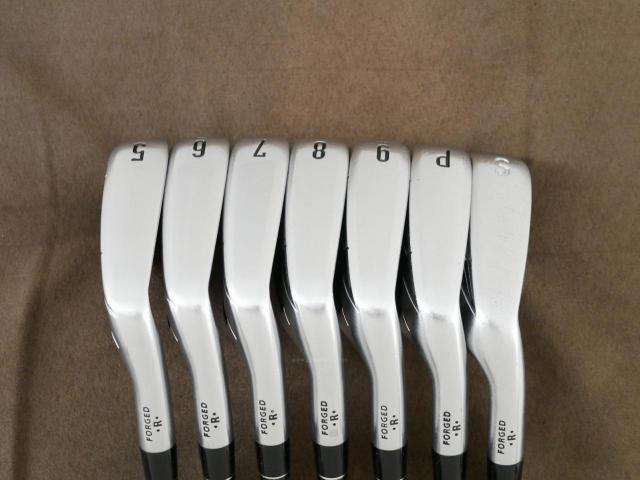 Iron set : Callaway : ชุดเหล็ก Callaway Legacy V (Forged) มีเหล็ก 5-Pw,Sw (7 ชิ้น) ก้านกราไฟต์ Flex R