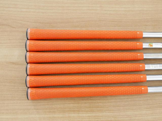 Iron set : Other Brand : ชุดเหล็ก Cobra AMP (ใบใหญ่ ตีง่าย) มีเหล็ก 5-Pw (6 ชิ้น) ก้านเหล็ก Flex R