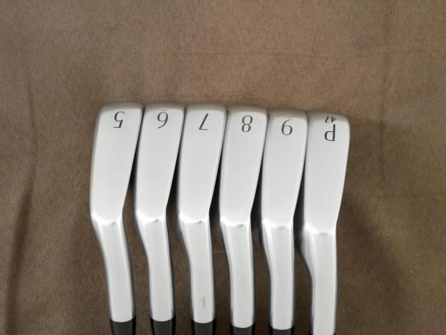 Iron set : Titleist : ชุดเหล็ก Titleist T250 Forged Launch Spec (รุ่นล่าสุด ออกปี 2025 Japan Spec) มีเหล็ก 5-Pw (6 ชิ้น) ก้านกราไฟต์ Mitsubishi MMT 65 Flex R