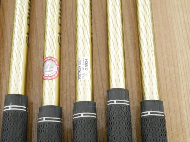 Iron set : Taylormade : ชุดเหล็ก Taylormade Gloire G (รุ่นท๊อปสุด ตีไกลมากๆ เหล็ก 7 Loft 26.5 หน้าเด้ง) มีเหล็ก 5-Pw (6 ชิ้น) ก้านกราไฟต์ Flex S