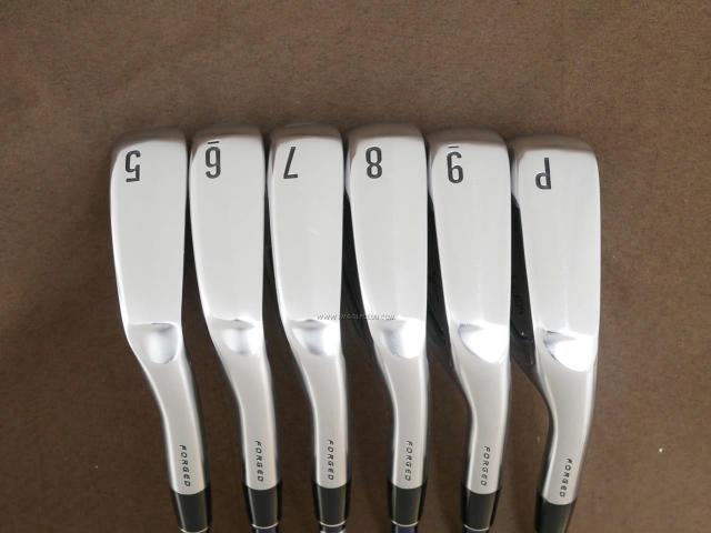 Iron set : Other Brand : ชุดเหล็ก Srixon ZX5 Forged (รุ่นใหม่ ปี 2021) มีเหล็ก 5-Pw (6 ชิ้น) ก้านกราไฟต์ Mitsubishi Diamana ZX 60 Flex R