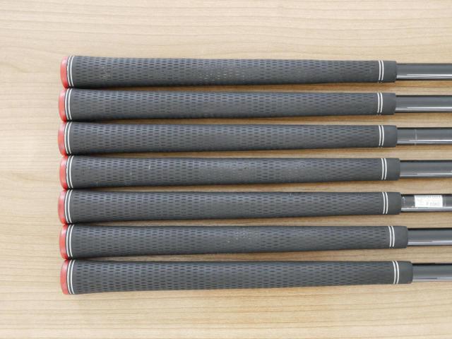 Iron set : Taylormade : ชุดเหล็ก Taylormade SpeedBlade มีเหล็ก 4-Pw (7 ชิ้น) ก้านกราไฟต์ Flex R