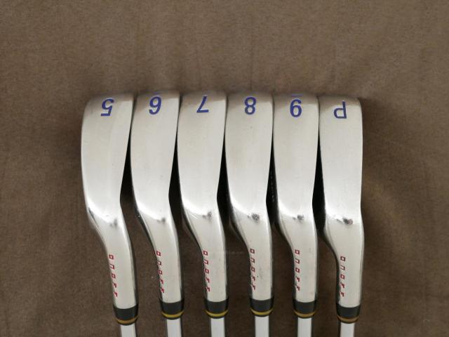 Iron set : Daiwa : ชุดเหล็ก Daiwa OnOff (ออกปี 2015 ใบใหญ่ ตีง่าย ไกล) มีเหล็ก 5-Pw (6 ชิ้น) ก้านเหล็ก NS Pro Modus 120 Flex S