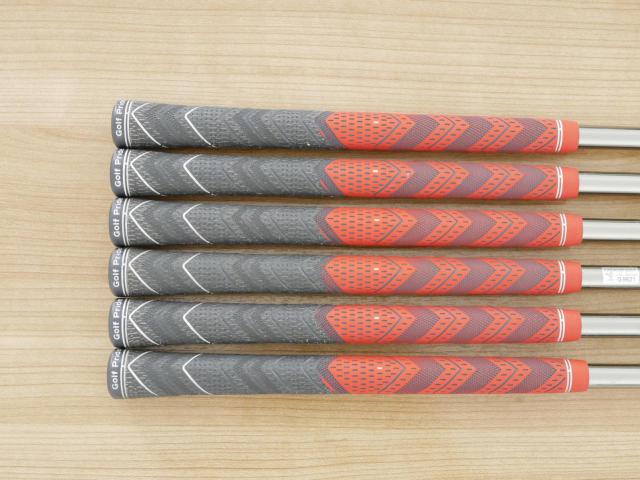 Iron set : Callaway : ชุดเหล็ก Callaway Paradym (รุ่นปี 2023 Japan Spec.) มีเหล็ก 5-Pw (6 ชิ้น) ก้านกราไฟต์ UST Mamiya RECOIL 660 F3 Flex R
