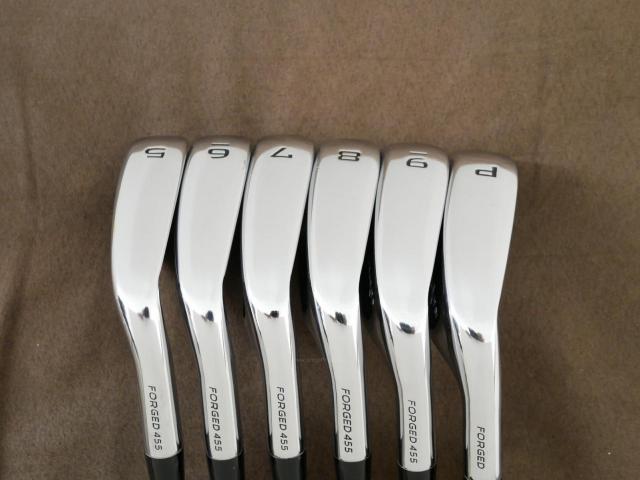 Iron set : Callaway : ชุดเหล็ก Callaway Paradym (รุ่นปี 2023 Japan Spec.) มีเหล็ก 5-Pw (6 ชิ้น) ก้านกราไฟต์ UST Mamiya RECOIL 660 F3 Flex R