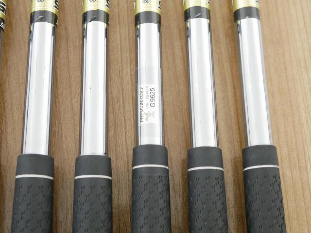 Iron set : Other Brand : ชุดเหล็ก Akira ADR (ใบใหญ่ หน้าเด้ง ไกล) มีเหล็ก 4-Pw (7 ชิ้น) ก้านเหล็ก GS95 S200