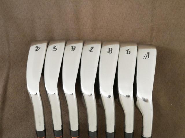 Iron set : Other Brand : ชุดเหล็ก Akira ADR (ใบใหญ่ หน้าเด้ง ไกล) มีเหล็ก 4-Pw (7 ชิ้น) ก้านเหล็ก GS95 S200