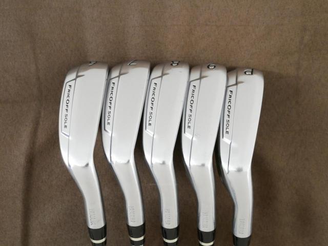 Iron set : Yamaha : ชุดเหล็ก Yamaha Inpres UD+2 (ปี 2018 ตีไกลที่สุด ไกลกว่าเหล็กทั่วไป 2 เบอร์) มีเหล็ก 6-Pw (5 ชิ้น) ก้านเหล็ก NS Pro Zelos 7 Flex R