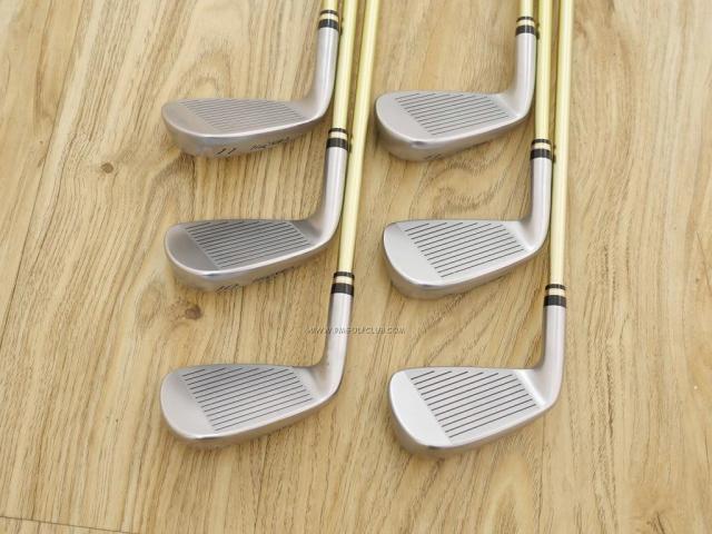 Iron set : Honma : ชุดเหล็ก Honma Beres IS-05 Forged (ปี 2017) มีเหล็ก 6-11 (6 ชิ้น ระยะเทียบเท่า 5-Pw ของรุ่นอื่นๆ) ก้าน ARMRQ ∞ (48) Flex R (2 ดาว)