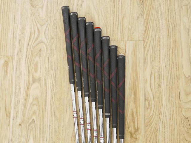 Iron set : Maruman : ชุดเหล็ก Maruman Red-V (ใบใหญ่ ตีง่าย) มีเหล็ก 5-Pw,Aw,Sw (8 ชิ้น) ก้านเหล็ก NS Pro 1070 Flex R