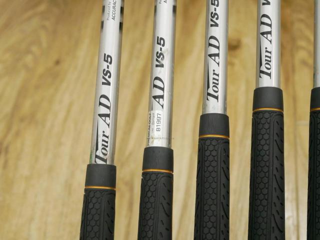 Iron set : Katana : ชุดเหล็กกระเทย Katana Voltio III G Series Hi (ตีง่าย ไกลมาก) มีเหล็ก 7-Pw,Aw,Sw (6 ชิ้น ระยะเทียบเท่า เหล็ก 6-Pw,Sw) ก้าน Tour AD VS-5 Flex R