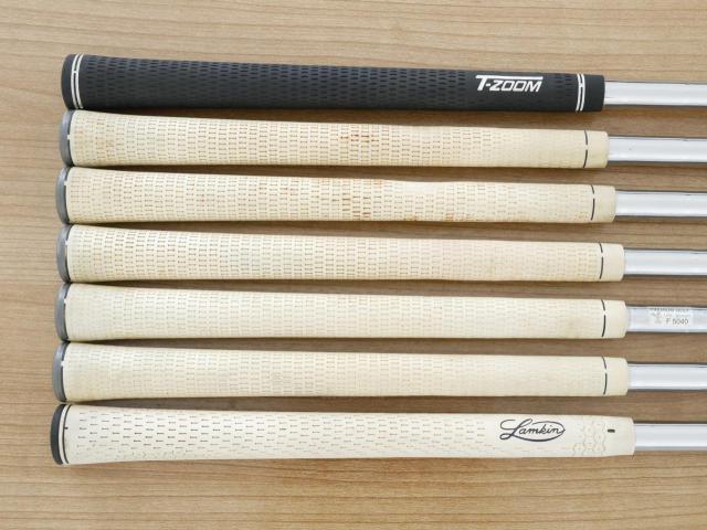 Iron set : Taylormade : ชุดเหล็ก Taylormade R11 มีเหล็ก 4-Pw (7 ชิ้น) ก้านเหล็ก NS Pro 950 Flex R
