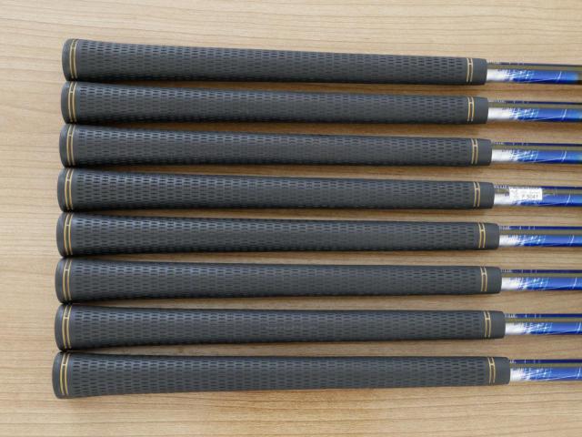 Iron set : Honma : **ก้าน 4 ดาว มีตำหนิ** Honma Beres MG703 (หน้าเด้ง) มีเหล็ก 5-10,Aw,Sw (8 ชิ้น) ก้าน ARMRQ UD54 Flex R (4 ดาว)