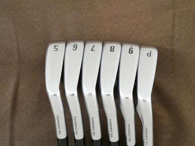 Iron set : Callaway : ชุดเหล็ก Callaway APEX Pro Forged (ออกปี 2024) มีเหล็ก 5-Pw (6 ชิ้น) ก้านเหล็ก Dynamic Gold 115 MID S200