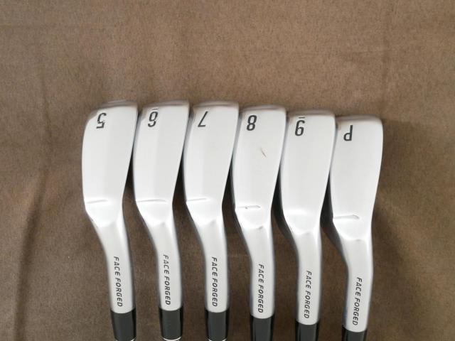 Iron set : Other Brand : ชุดเหล็ก Srixon ZX4 Face Forged (รุ่นปี 2021 ตีง่าย ไกล) มีเหล็ก 5-Pw (6 ชิ้น) ก้านเหล็ก NS Pro 950 NEO Flex S